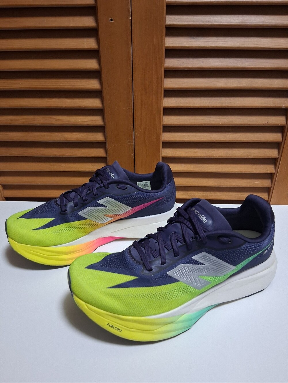 New Balance Women's FuelCell SuperComp Elite V5 SC Carbon Running Shoes Size 8 B